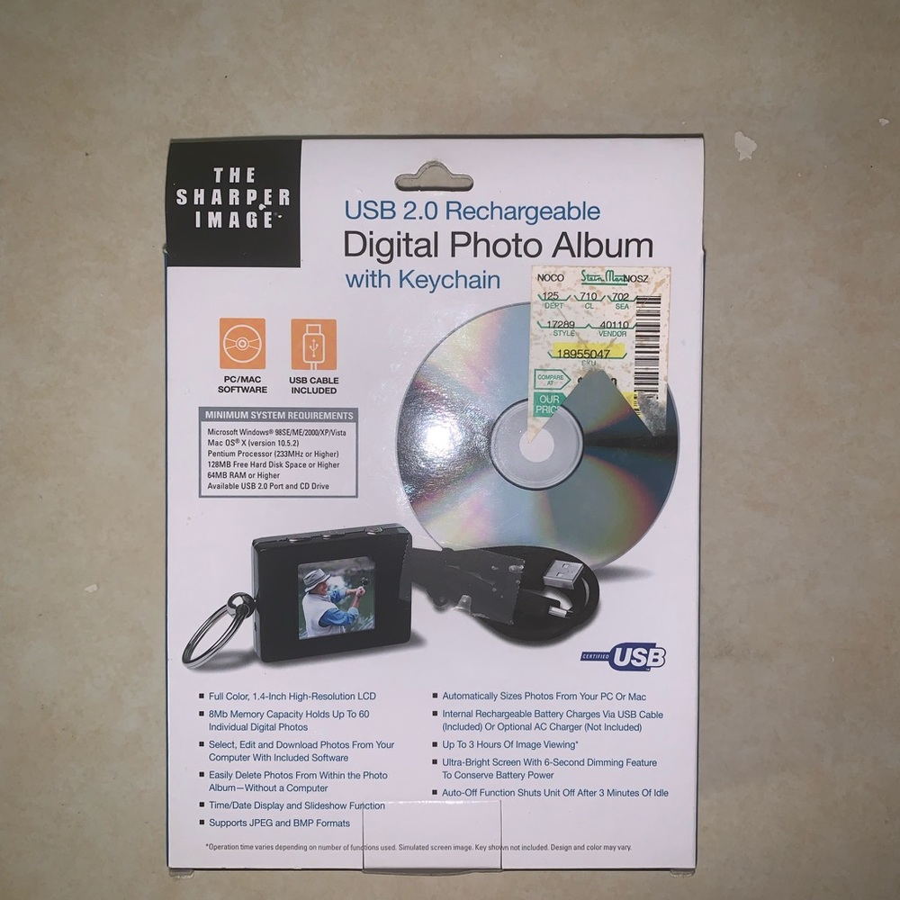 Digital Photo Album with Keychain - Picture 2 of 6